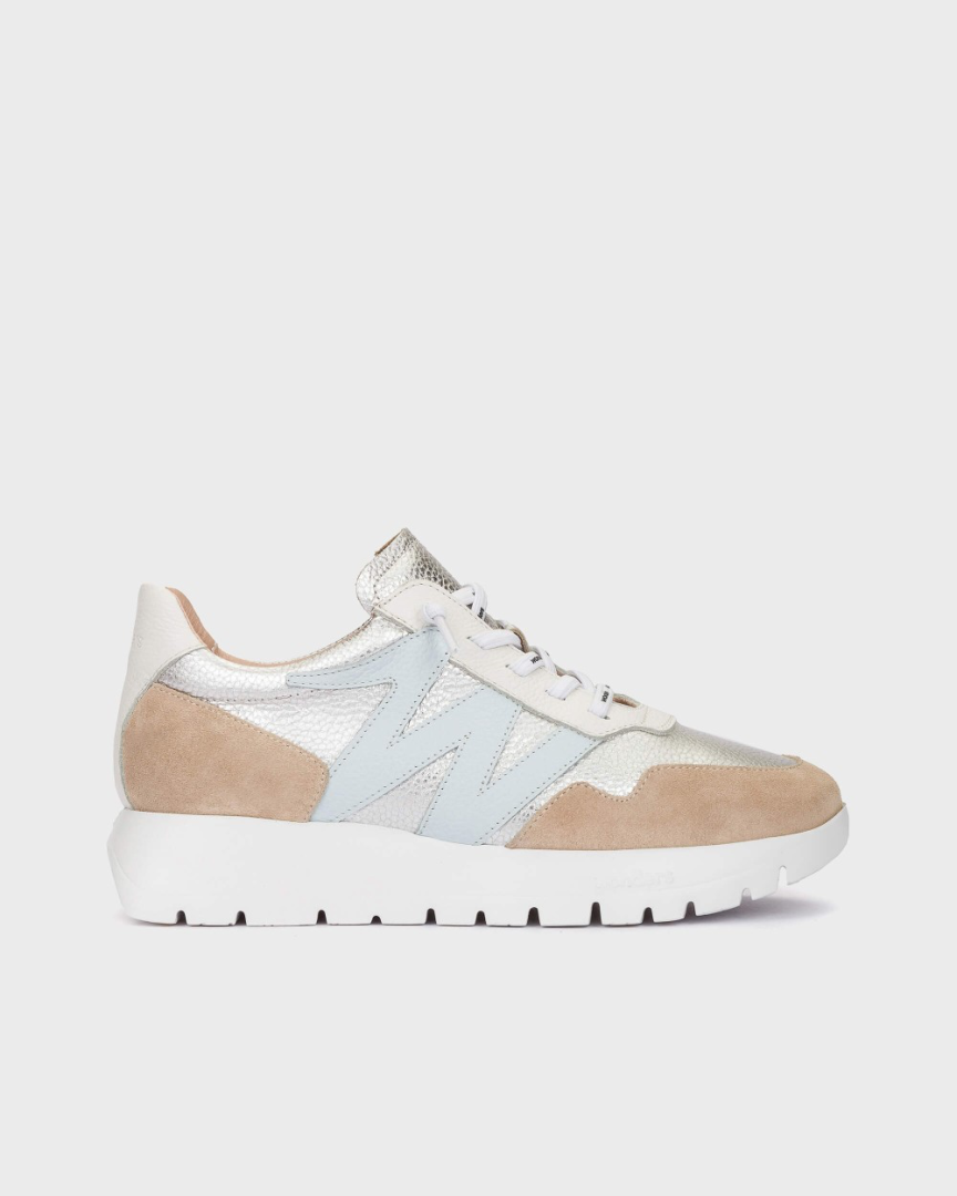 W144 Sneakersy damskie Wonders A-24101 srebrne