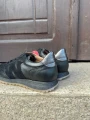 Sneakersy czarne skórzane sznurowane hiszpańskiej marki Wonders