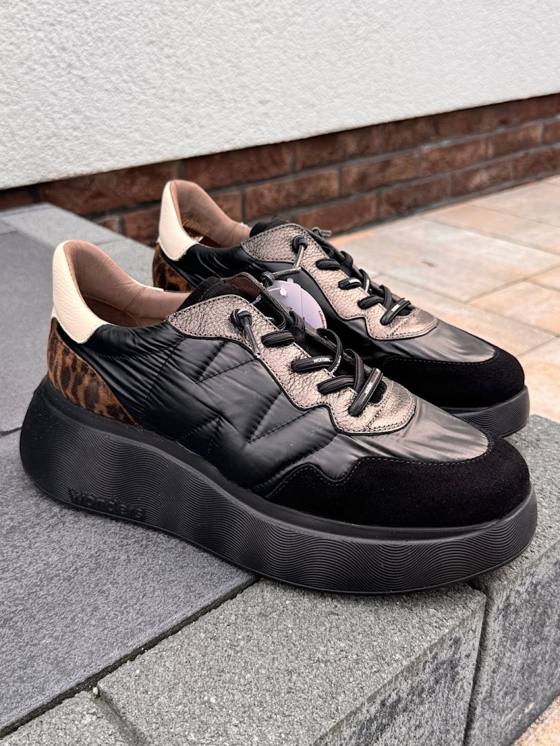 W504 Sneakersy damskie Wonders A-3610 czarne