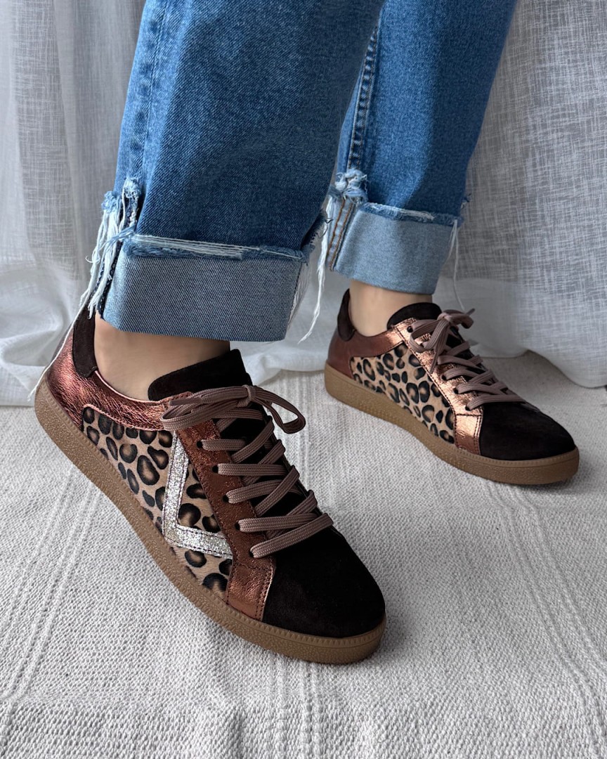 GT02 Trampki sneakersy skórzane czekoladowe ze zwierzęcym wzorem