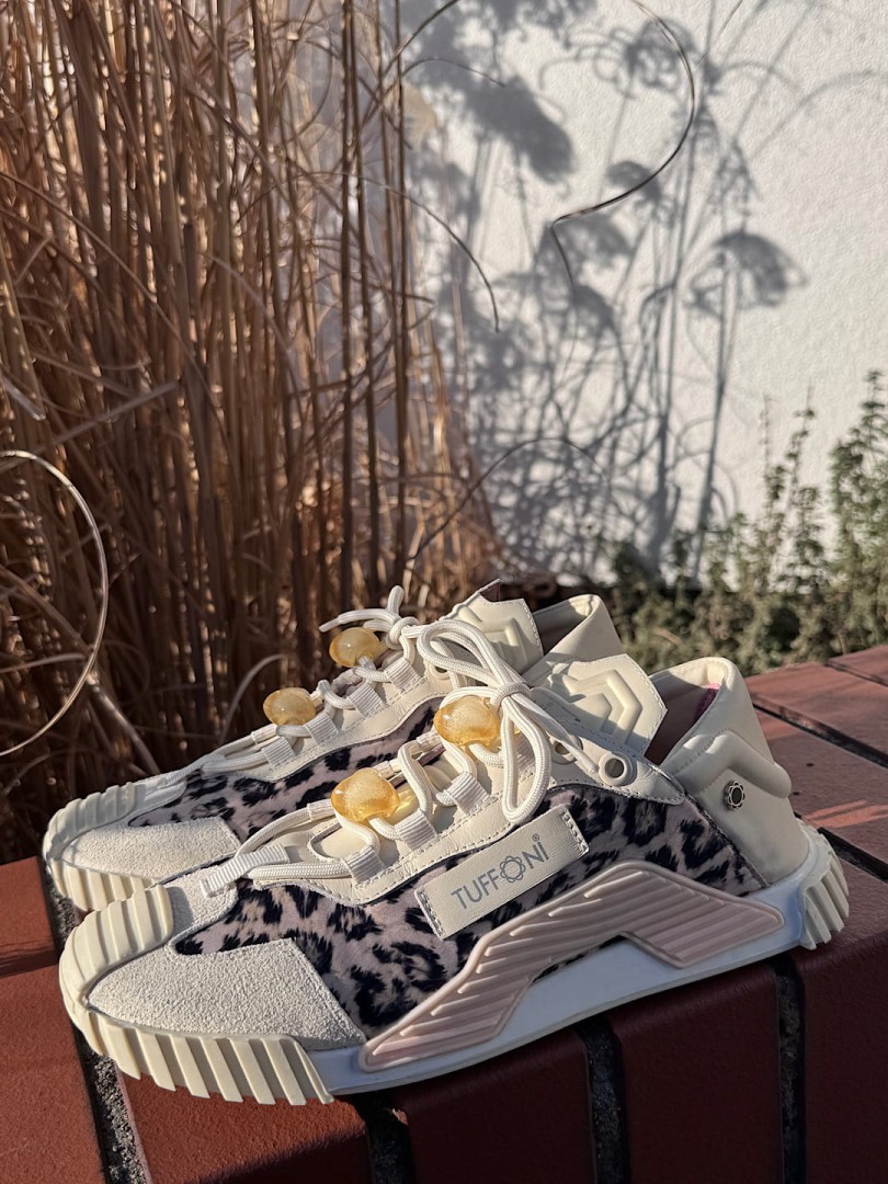 Sneakersy włoskie TUFFONI beżowe że zwierzęcym printem